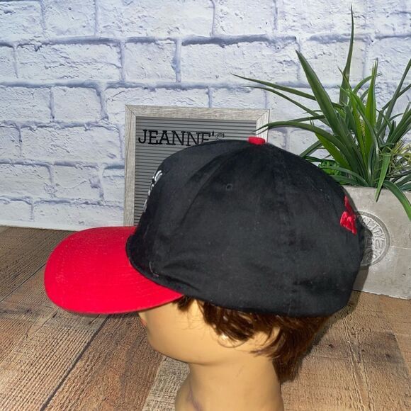 Vintage Chicago Bulls SnapBack Hat spell out back NBA - Picture 2 of 8